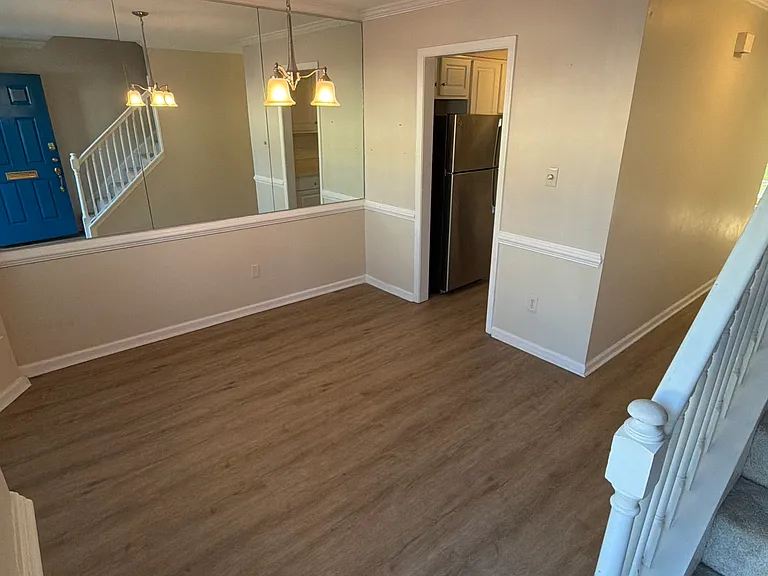 582 Tenbee Ln — Photo 11