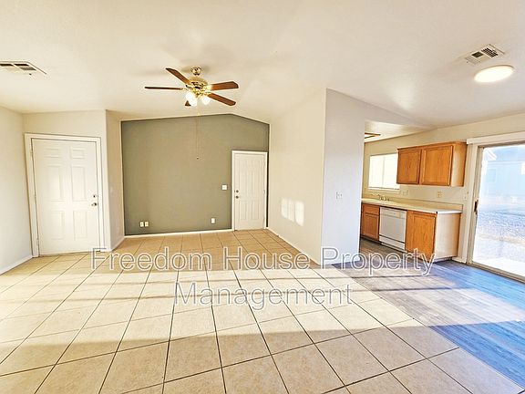 5th image of 1381 Ogallala St APT D