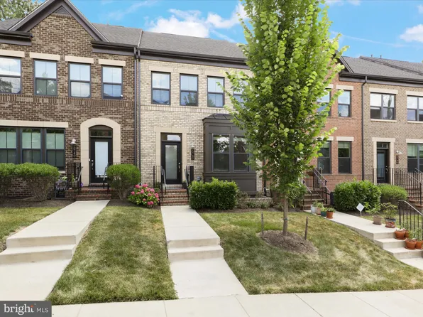 5742 10th Rd N, Arlington, VA 22205