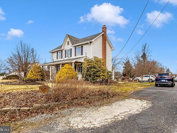 3rd image of 9507 Main St