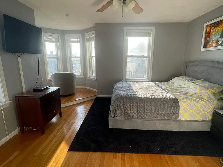 150 Leyden St #4 — Photo 6