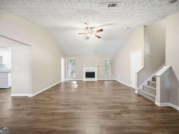 2883 Knollberry Ln, Decatur, GA 30034