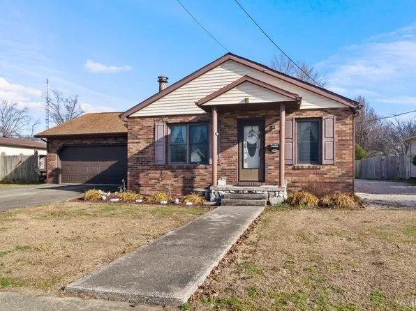 104 N Walters St, Fort Branch, IN 47648