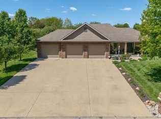 5015 NW Fielding Ct, Topeka, KS 66618