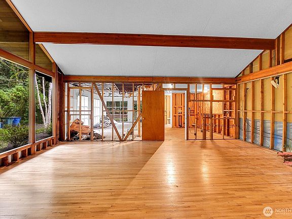 4th image of 10815 Algonquin Road