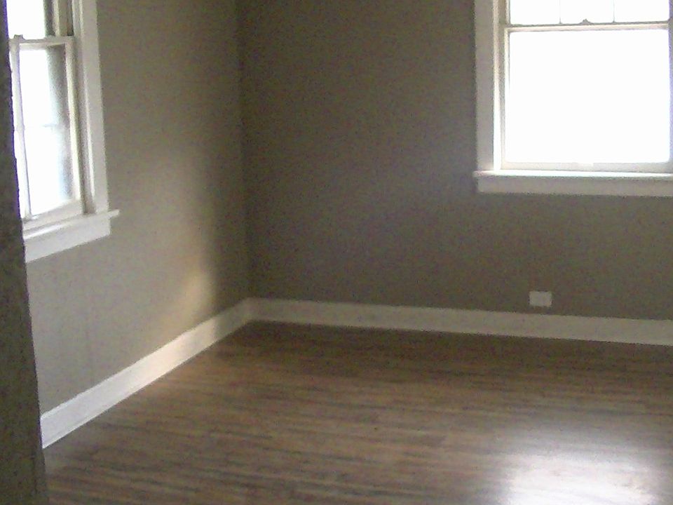1st image of 1037 Wachtel Ave