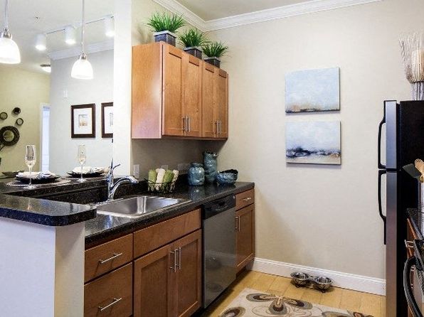 200 Trotter Rd SUITE 1-103