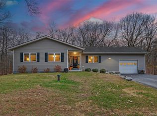 8 Ridge Road, Wallkill, NY 12589