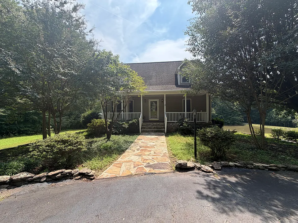 7620 Grapevine Rd