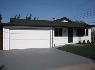 1077 Red Oak Dr, Concord, CA 94521