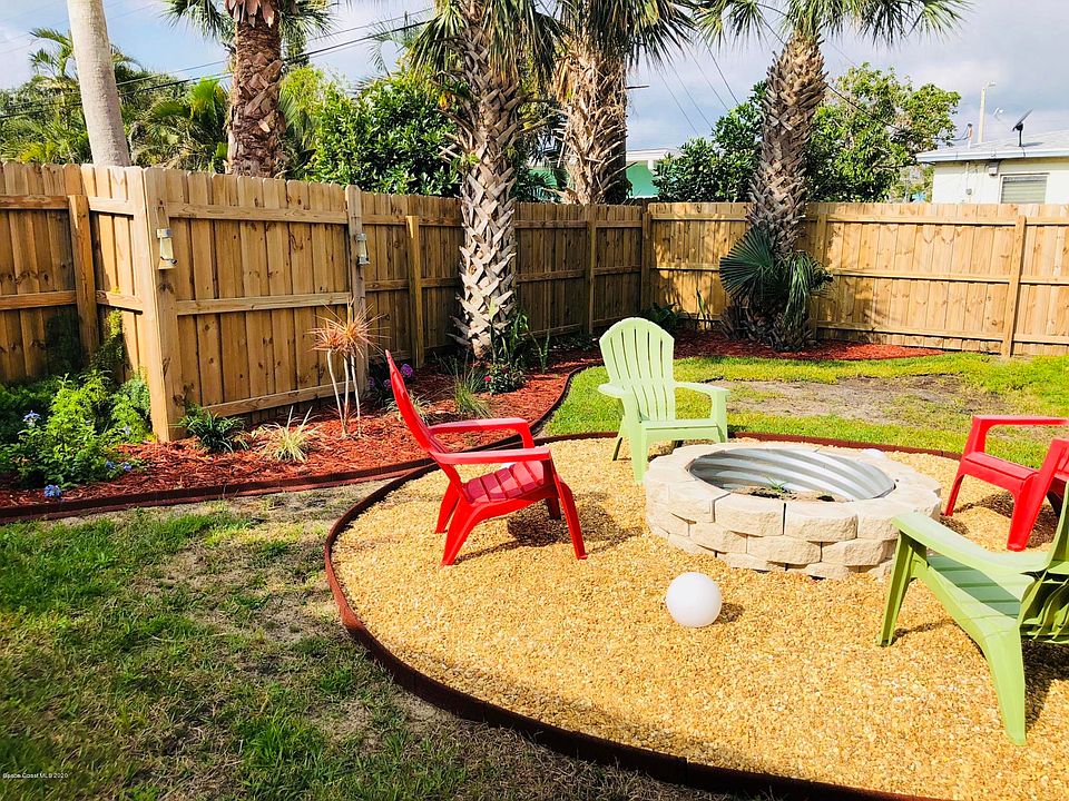 1st image of 700 Pelican Dr