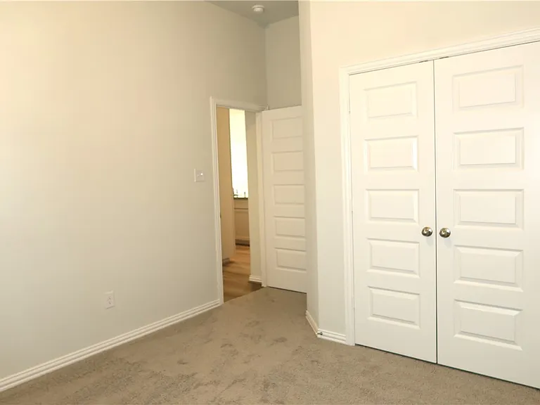 6306 Fulton Dr — Photo 10