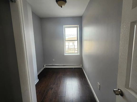 3rd image of 2-8 Chadwick St #6-3