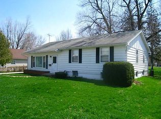 417 Main St, Fairfax, IA 52228