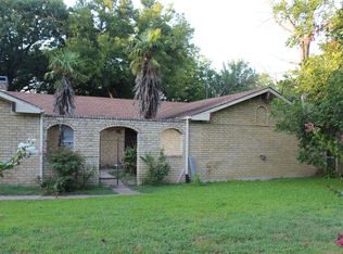 1913 Enchanted Ln, Lancaster, TX 75146