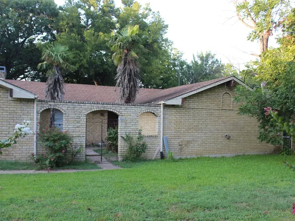 1913 Enchanted Ln, Lancaster, TX 75146