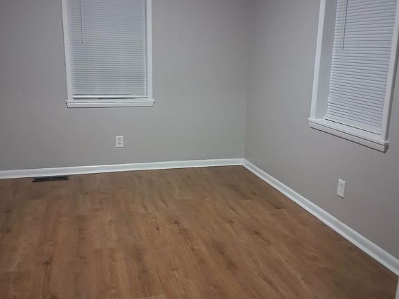 5th image of 254 Lake Dr