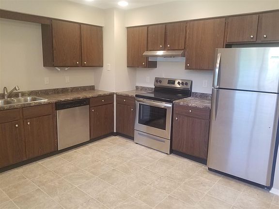 3rd image of 2685 Richardson St