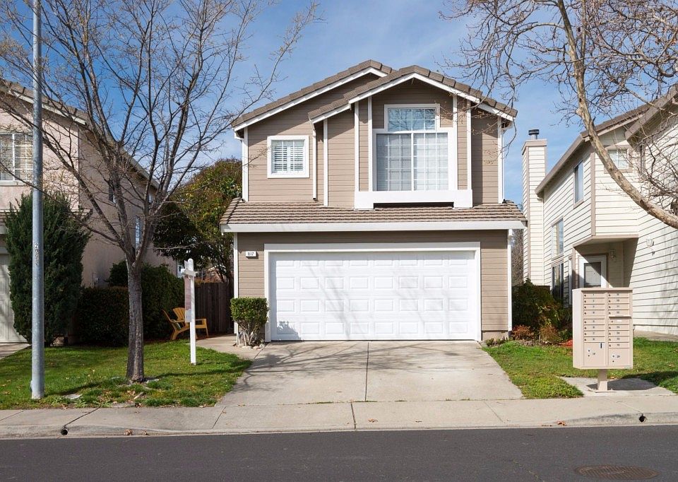 1st image of 817 Parkway Dr