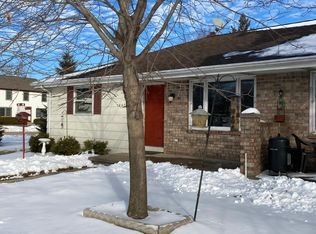 1002 Tullar Rd, Neenah, WI 54956