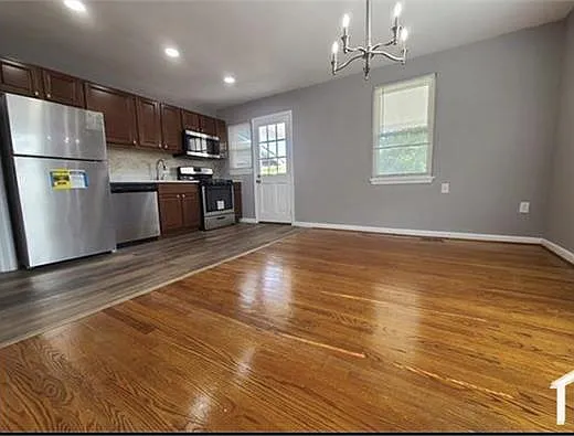 8507 Oak Rd — Photo 5