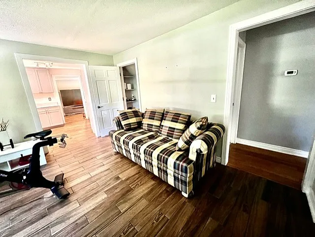 7400 Holcomb Rd — Photo 38