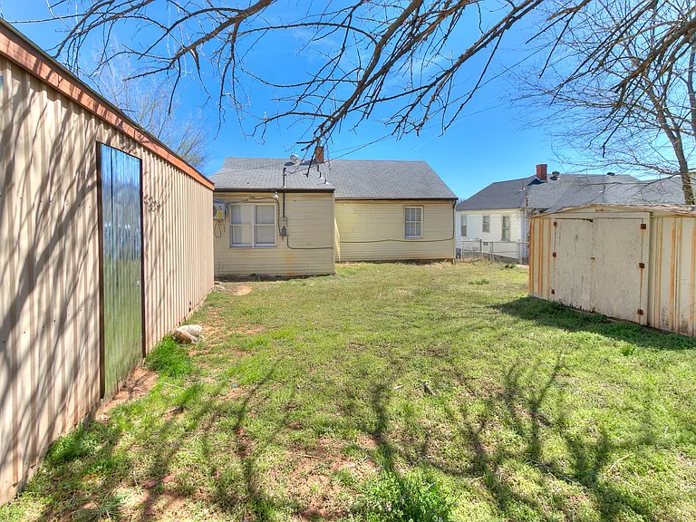 1321 Bellevidere Dr — Photo 10