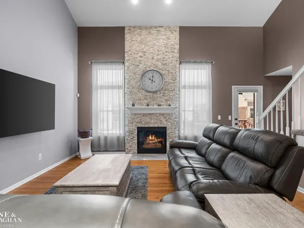 20773 Kenmare Dr, Macomb, MI 48044