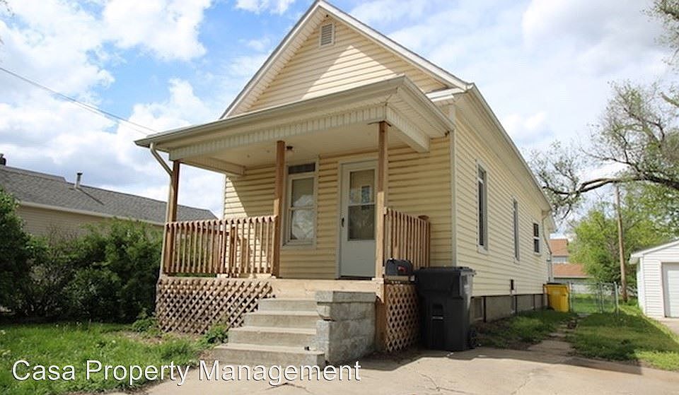 1st image of 814 New Hampshire St