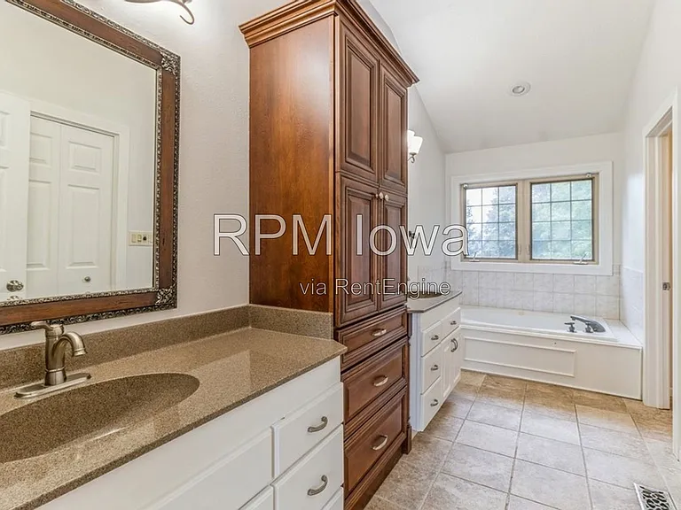 13585 Summit Dr — Photo 21
