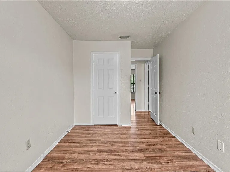 430 W Redway Ln — Photo 39