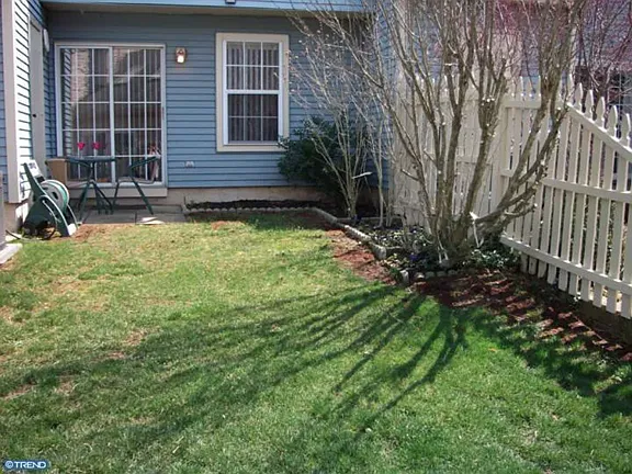 3 bed, 2.5 bath, 1262 sqft, $2,650 — Photo 4