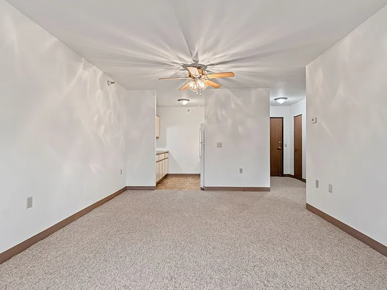 Hickory Drive and Pinecrest Apartments — Photo 28