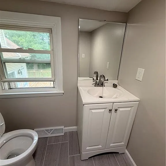 1399 Barlow Rd #2 — Photo 6