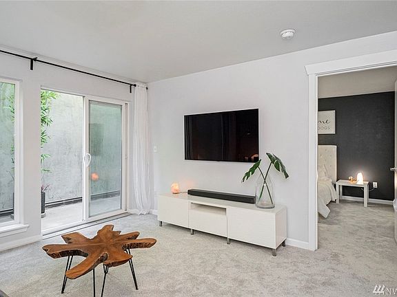 5th image of 500 Elliott Ave W APT 314