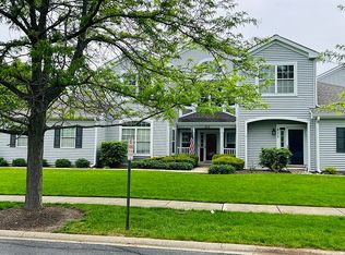 213 Grays Dr, Oswego, IL
