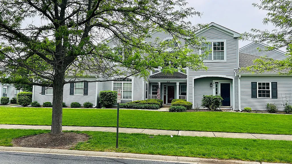 213 Grays Dr photo 1