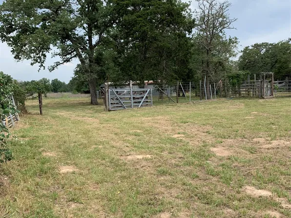 276 Ott Rd, Rosanky, TX 78953