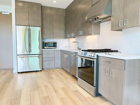 5th image of 2515 El Camino Real #8