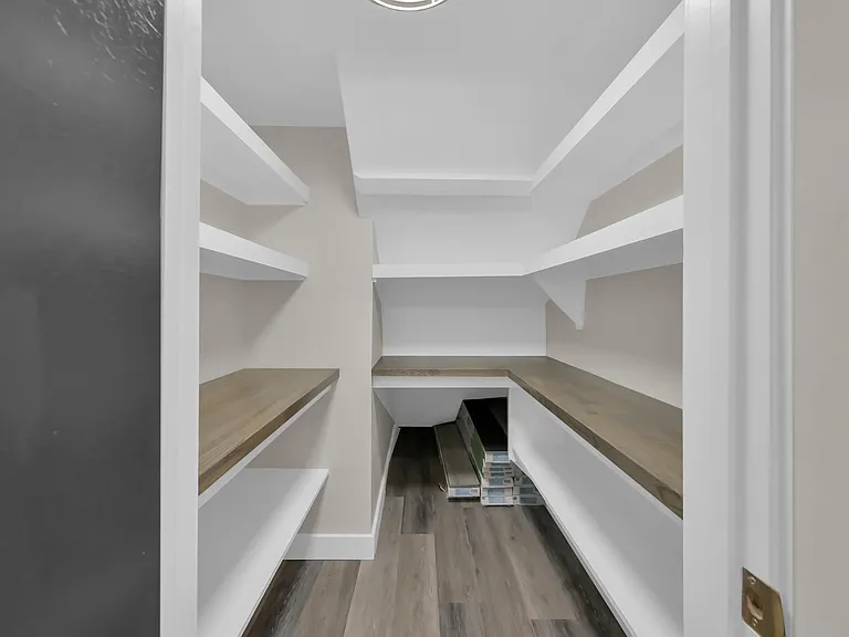 3526 Indian Forest Dr — Photo 3