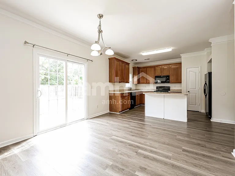104 Portland Falls Dr — Photo 6