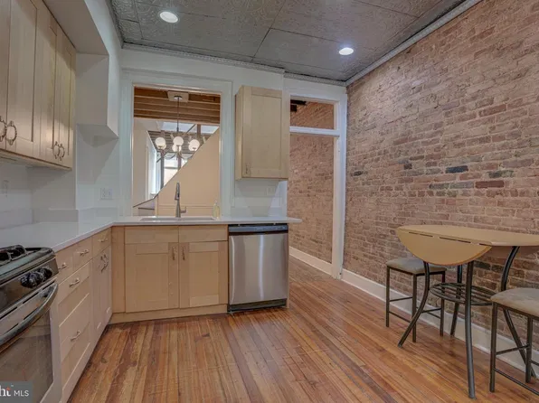 204 S Wolfe St, Baltimore, MD 21231