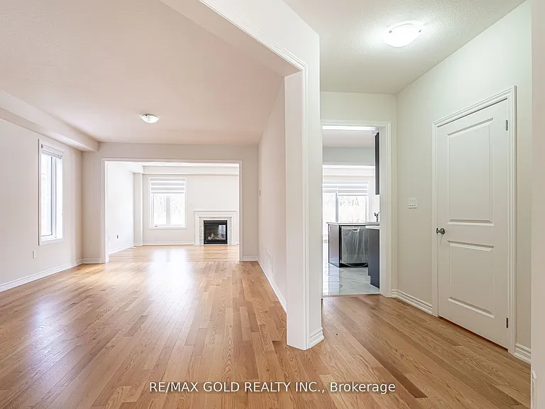 33 Gilham Way — Photo 7