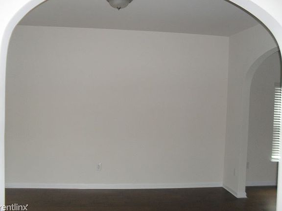 4th image of 3409 Lake End Dr