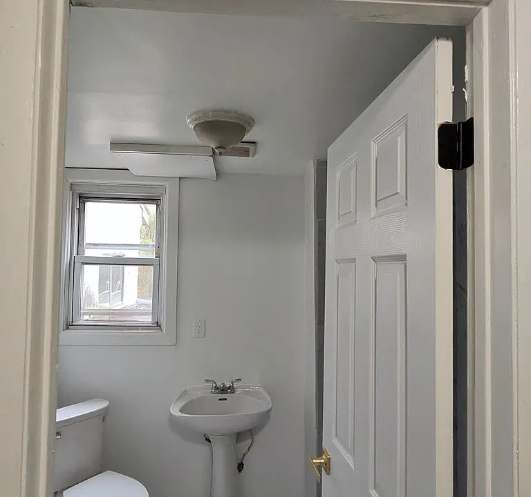 103 Cotter Rd #1
