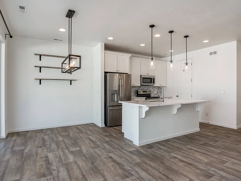 6450 Black Ridge Dr — Photo 14