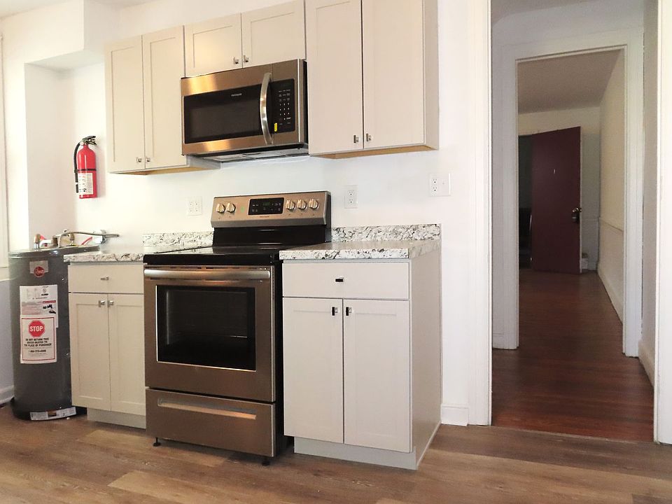 1st image of 209 Northampton St #217-1
