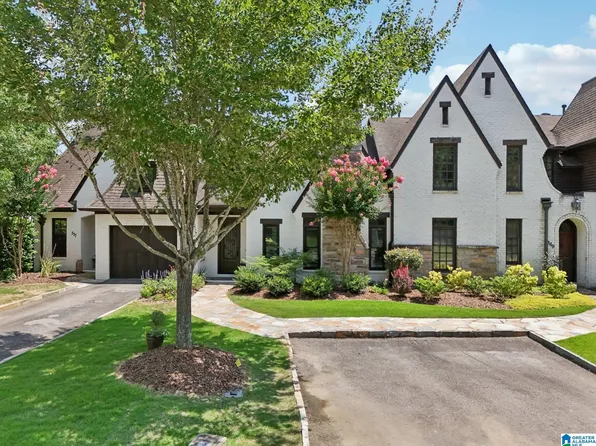373 Heritage Dr, Vestavia Hills, AL 35216
