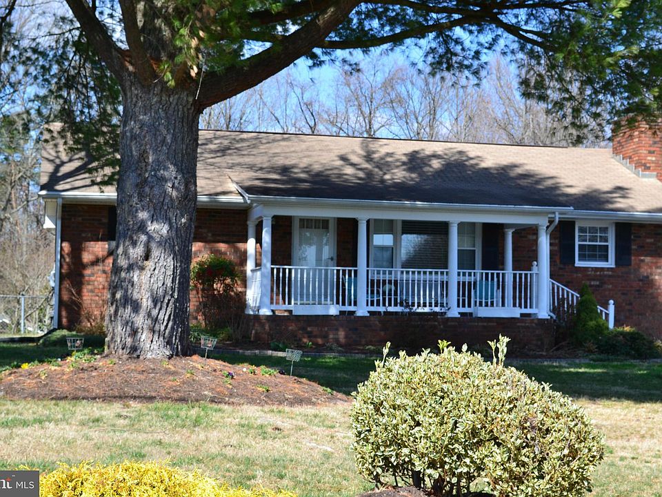 1st image of 7180 Passapatanzy Dr