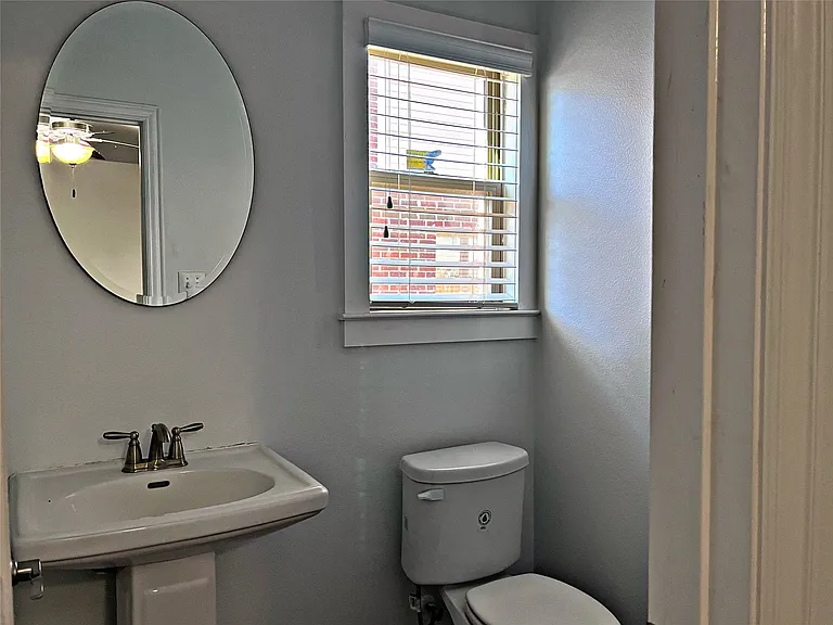 4916 Villas Dr #4916 — Photo 9